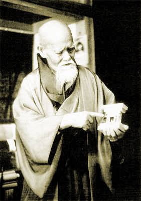 Imagem histórica de Morihei Ueshiba e do Aikido